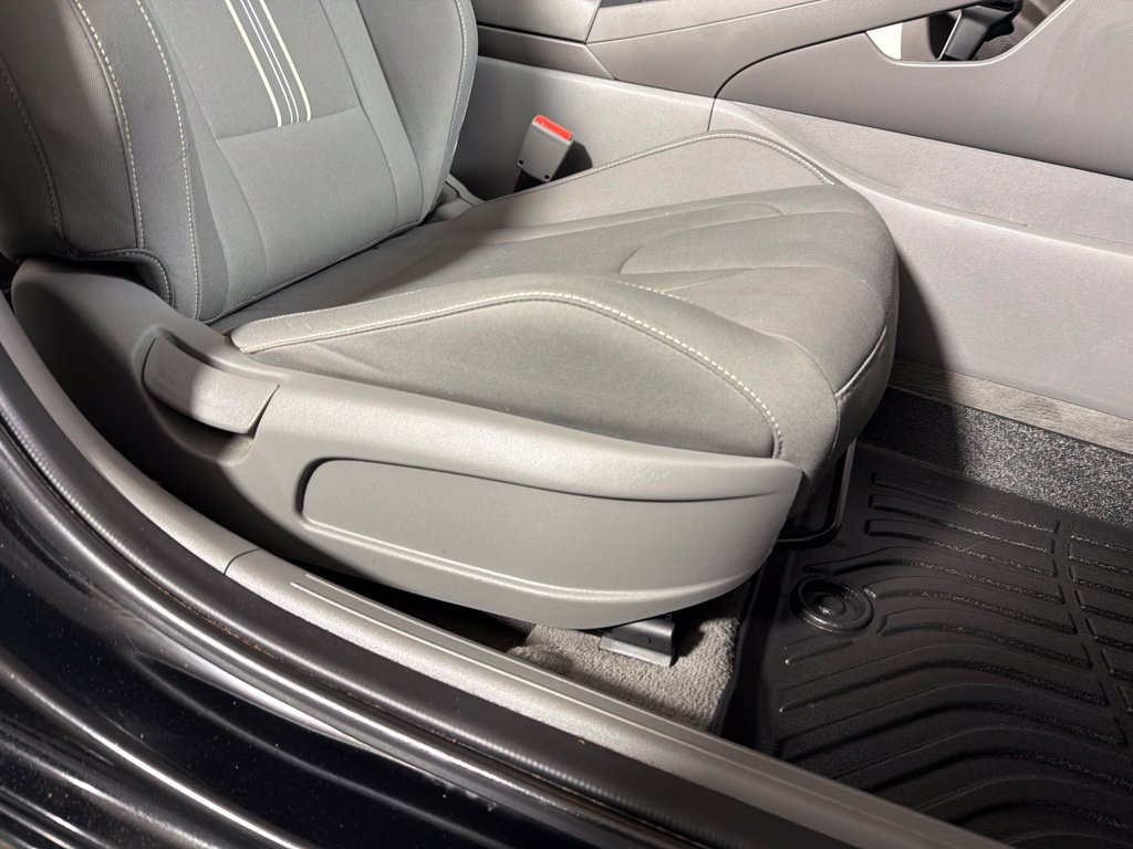Used 2024 Hyundai Elantra SEL FWD image 24