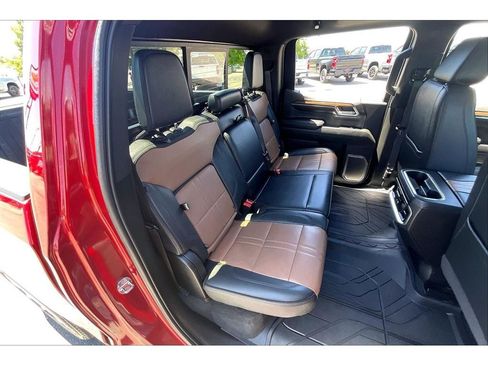 Used 2024 Chevrolet Silverado 1500 High Country AWD/4WD image 29