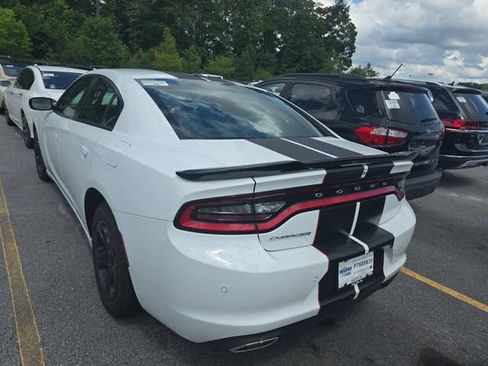 Certified 2019 Dodge Charger SXT RWD image 8