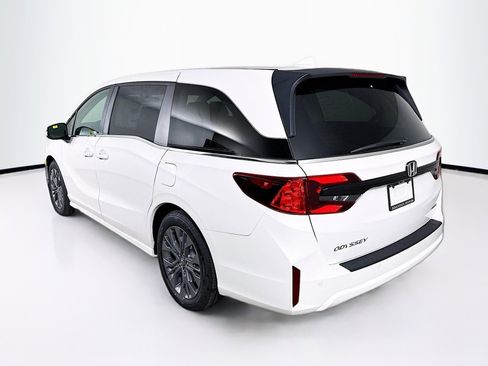 New 2026 Honda Odyssey Touring image 33