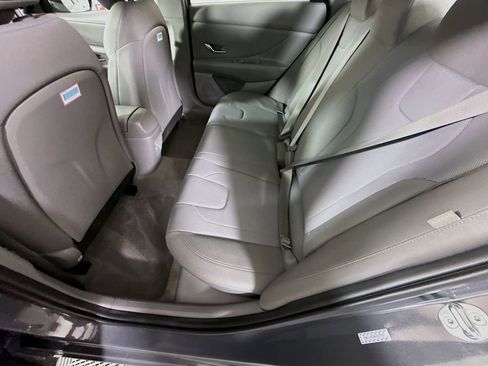 Certified 2024 Hyundai Elantra SE image 26