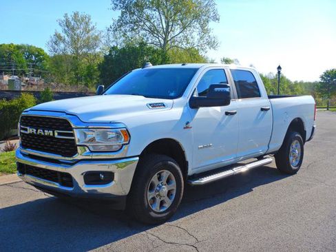 Used 2024 RAM 2500 Big Horn AWD/4WD image 1