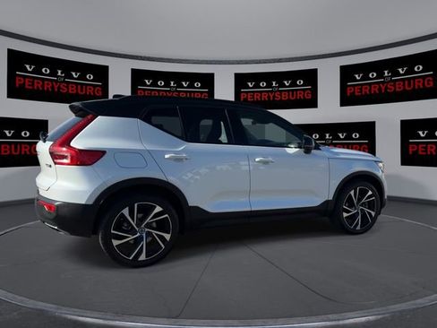 Used 2020 Volvo XC40 T5 R-Design w/ Protection Package AWD/4WD image 8