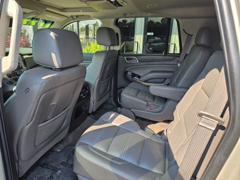 Used 2016 GMC Yukon Denali w/ Open Road Package AWD/4WD image 17