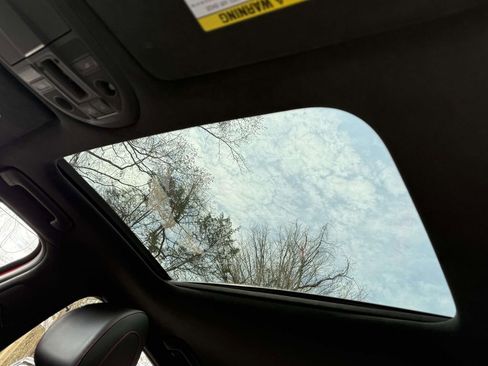 Used 2022 Genesis G70 3.3T image 28