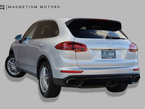 Used 2016 Porsche Cayenne AWD/4WD image 9