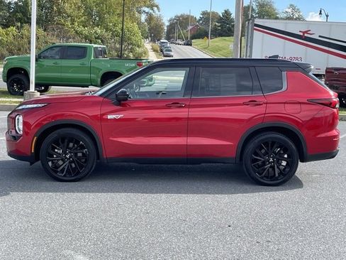 Used 2025 Mitsubishi Outlander SEL Black Edition image 14