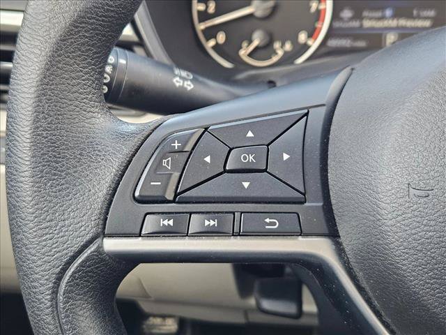 Used 2025 Nissan Altima 2.5 SV FWD image 10