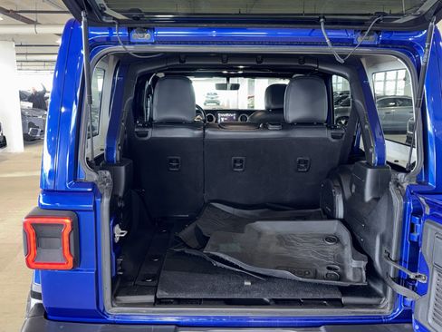 Used 2020 Jeep Wrangler Unlimited Sahara w/ Uconnect 4C Nav & Sound Group AWD/4WD image 14