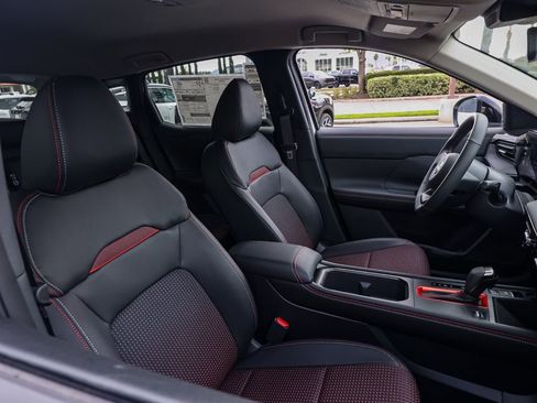 New 2026 Nissan Kicks SR image 21