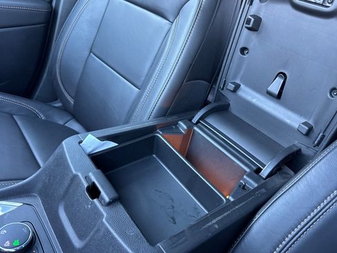 Used 2020 Chevrolet Traverse LT w/ LPO, Blackout Package image 35