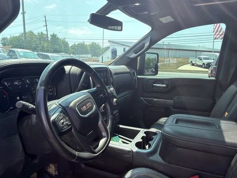 Used 2022 GMC Sierra 3500 AT4 w/ AT4 Preferred Package AWD/4WD image 8