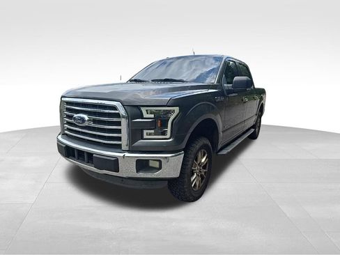 Used 2015 Ford F150 XLT w/ Equipment Group 302A Luxury AWD/4WD image 7