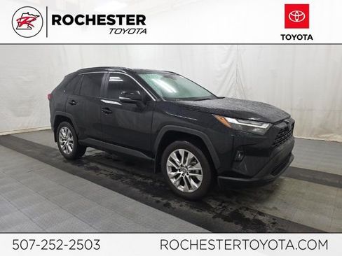 Used 2023 Toyota RAV4 XLE Premium image 1