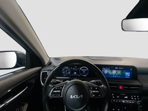 Used 2024 Kia Seltos EX FWD image 7