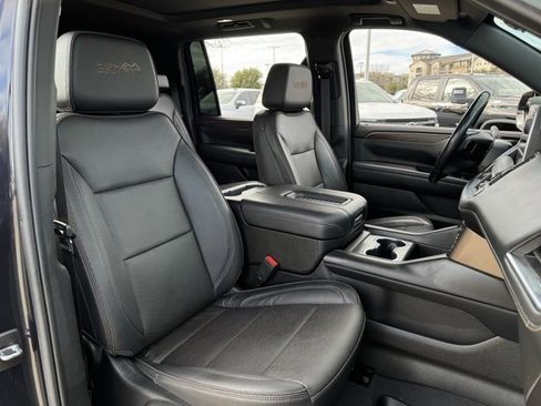 Used 2022 Chevrolet Suburban High Country image 34