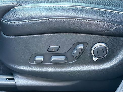 Used 2022 Genesis GV80 2.5T w/ Prestige Package 04 image 26