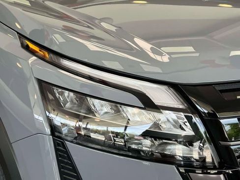 New 2026 Nissan Pathfinder Platinum AWD/4WD image 7