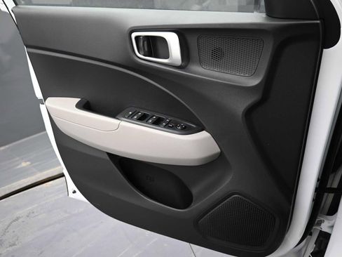 New 2026 Hyundai Venue SEL FWD image 11