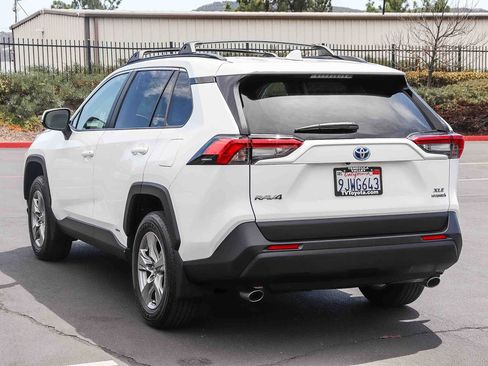 Certified 2024 Toyota RAV4 XLE w/ Convenience Package AWD/4WD image 5