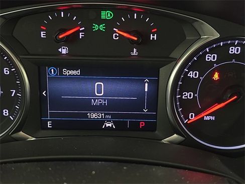 Used 2023 GMC Terrain SLE image 12