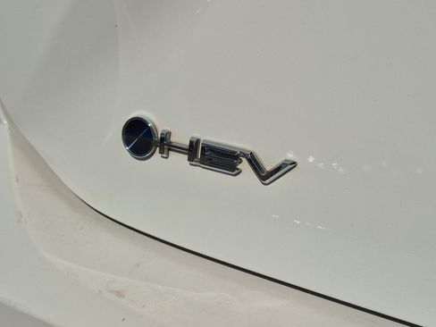 Used 2025 Toyota Camry SE FWD image 30