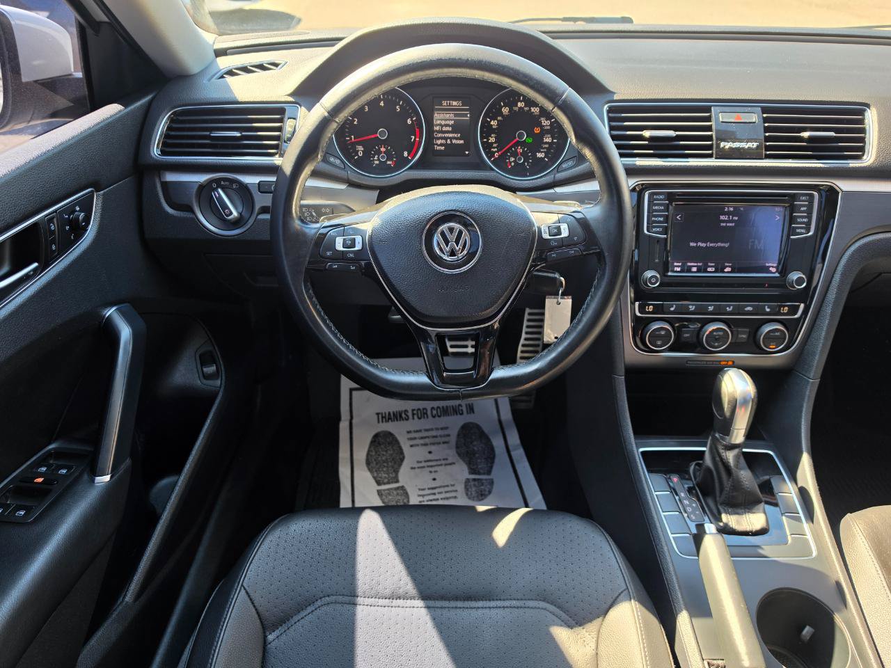 Used 2018 Volkswagen Passat 2.0T R-Line FWD image 16