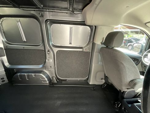 Used 2021 Nissan NV200 SV w/ Sliding Door Glass Package FWD image 21