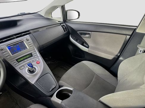 Used 2014 Toyota Prius Two FWD image 25