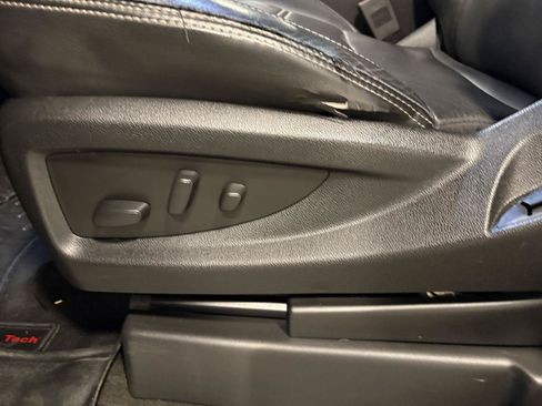 Used 2018 GMC Yukon Denali AWD/4WD image 25