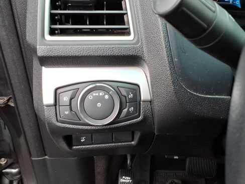 Certified 2017 Ford Explorer XLT w/ Equipment Group 202A image 17