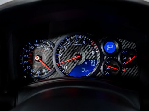 Used 2021 Nissan GT-R Premium image 43