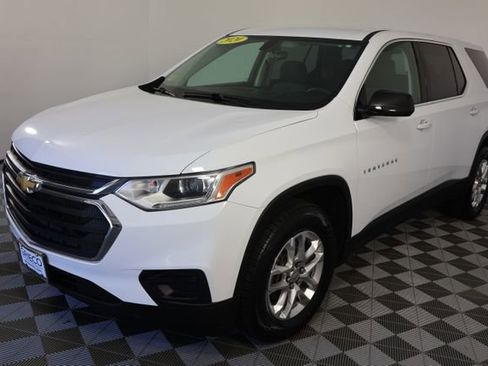 Used 2020 Chevrolet Traverse LS FWD image 4