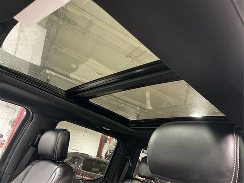 Used 2019 Ford F150 Lariat w/ Equipment Group 502A Luxury image 22