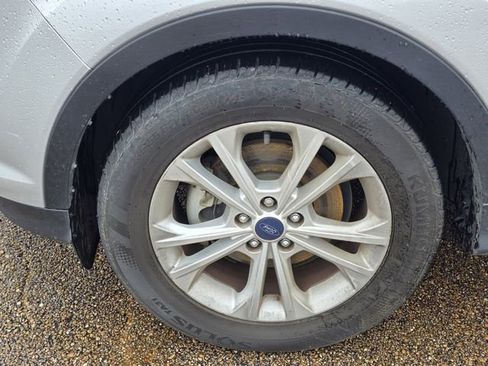 Used 2017 Ford Escape SE FWD image 10