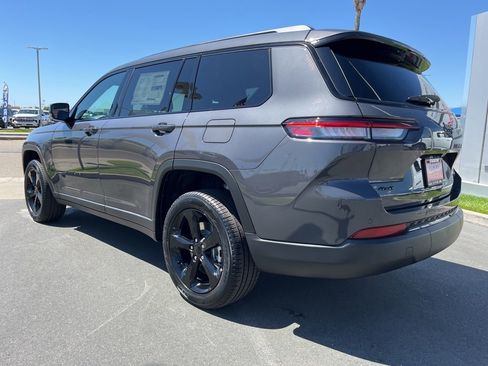 New 2025 Jeep Grand Cherokee L Limited w/ Black Appearance Package image 7