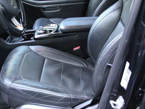 Used 2018 Mercedes-Benz GLS 550 4MATIC w/ Driver Assistance Package image 26
