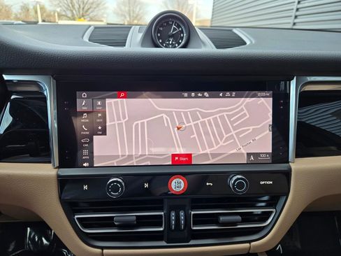 New 2026 Porsche Macan AWD/4WD image 23