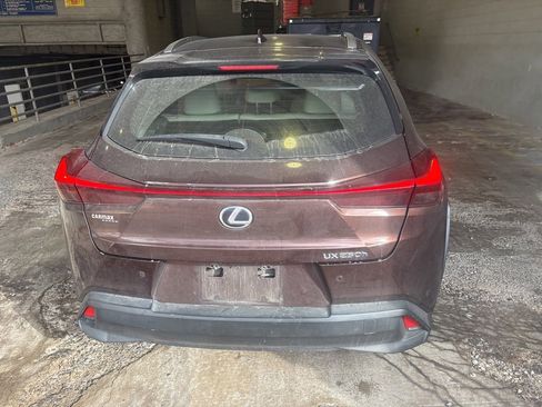 Used 2020 Lexus UX 250h w/ Premium Package image 4