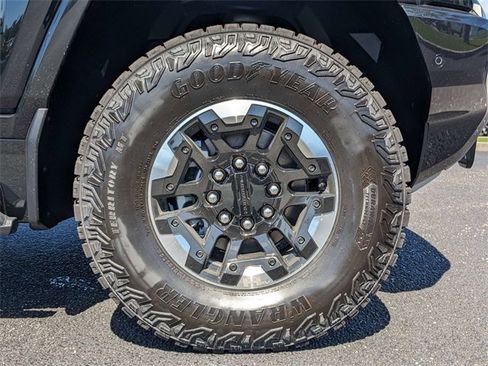 New 2024 GMC Hummer EV 2X w/ Extreme Off-Road Package image 11