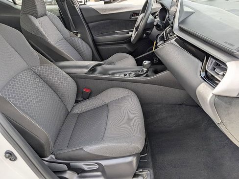 Used 2020 Toyota C-HR LE image 15