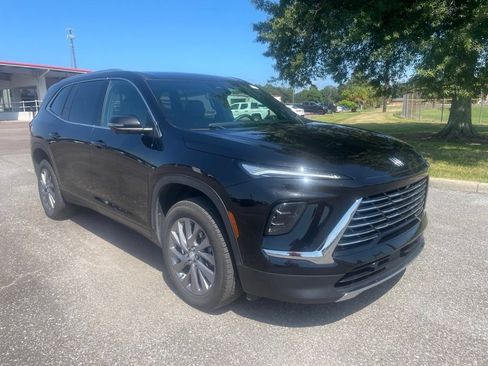 Used 2026 Buick Enclave Preferred AWD/4WD image 1