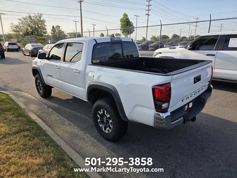 Used 2019 Toyota Tacoma TRD Off-Road AWD/4WD image 5