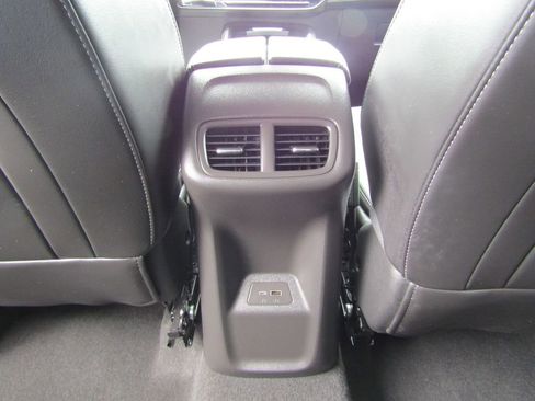 Used 2024 Buick Envision Preferred AWD/4WD image 22
