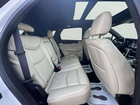 Used 2017 Cadillac XT5 Premium Luxury w/ Driver Assist Package FWD image 21