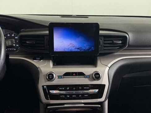 Used 2020 Ford Explorer XLT image 13