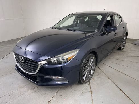 Used 2018 MAZDA MAZDA3 Touring image 4