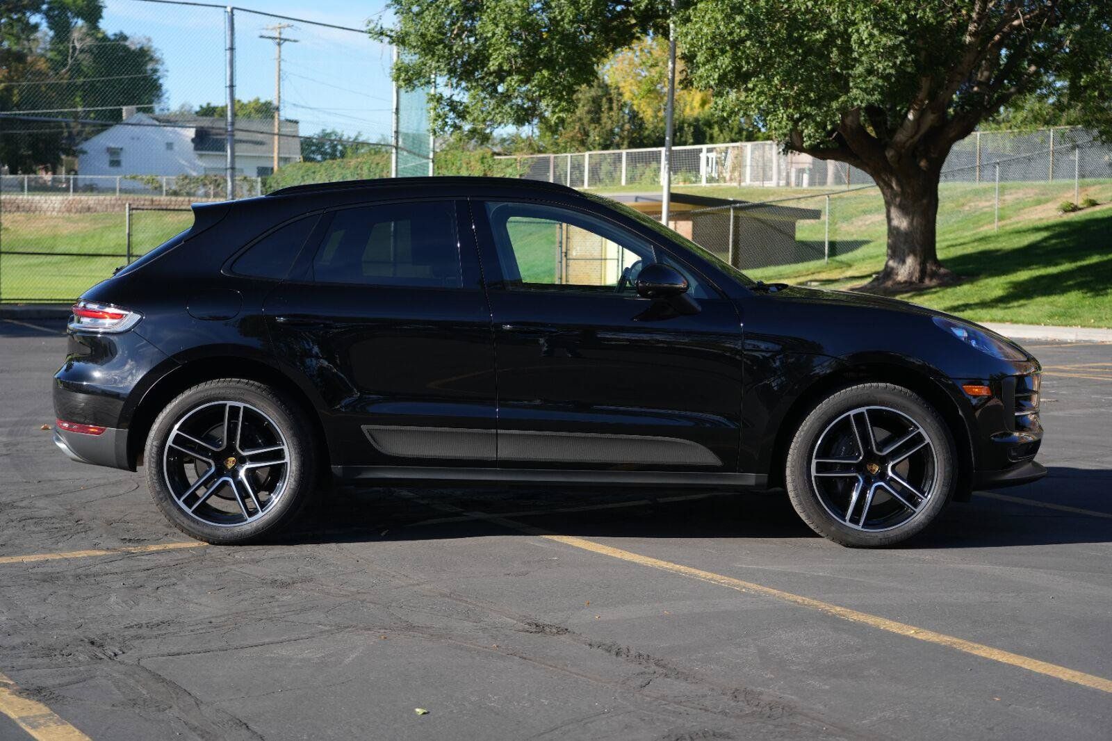 Used 2021 Porsche Macan AWD/4WD image 6