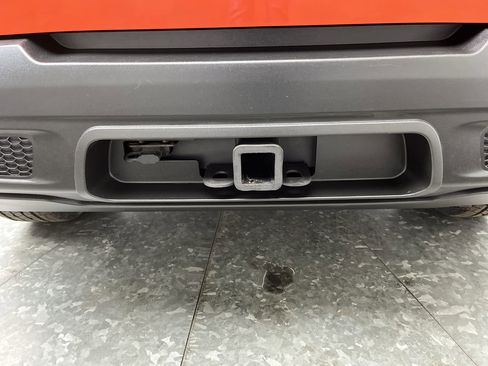 Used 2017 Jeep Renegade Latitude w/ Popular Equipment Group image 28