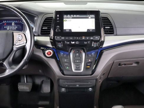 Used 2018 Honda Odyssey Elite image 17